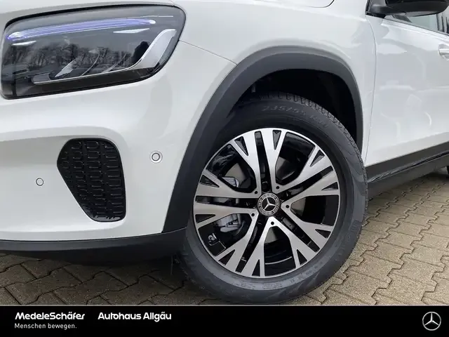 Mercedes-Benz GLB 180
