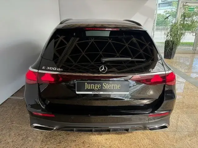 Mercedes-Benz E 300