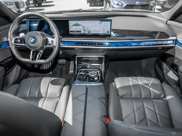 BMW 740