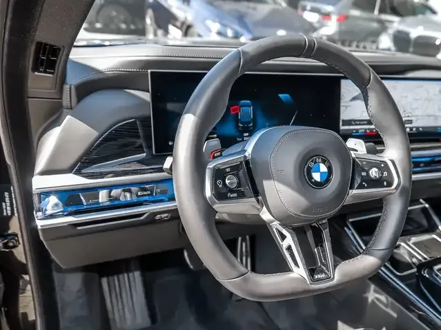BMW 740
