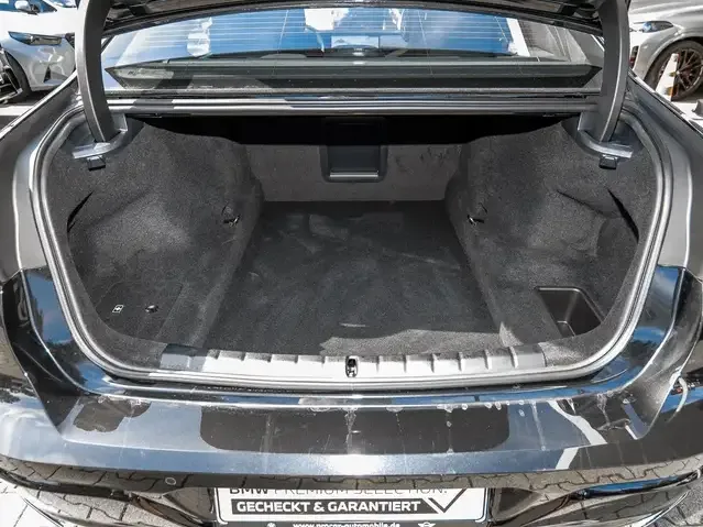BMW 740