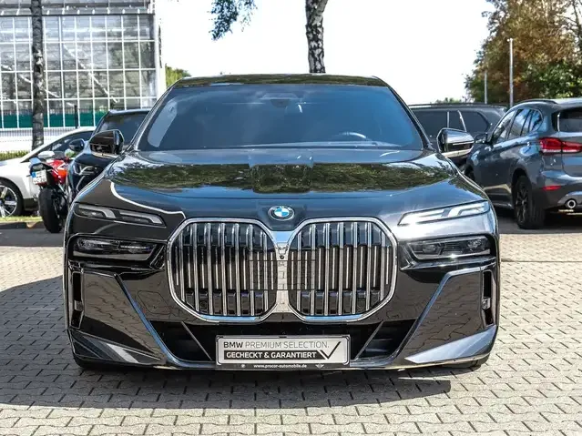 BMW 740