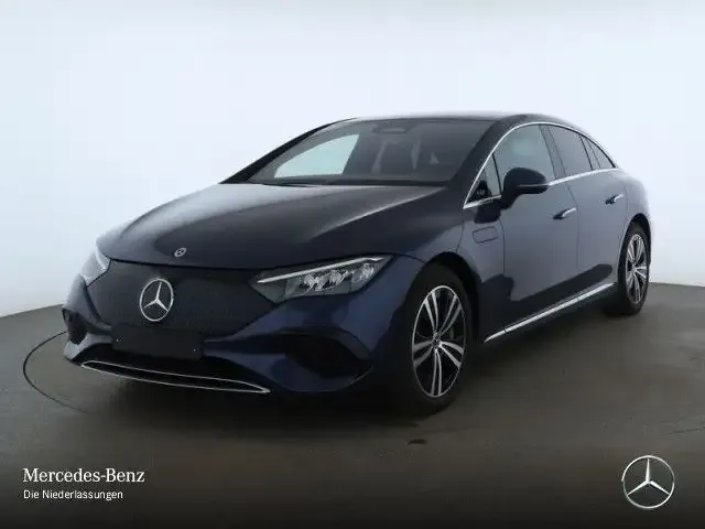 Mercedes-Benz EQE 300