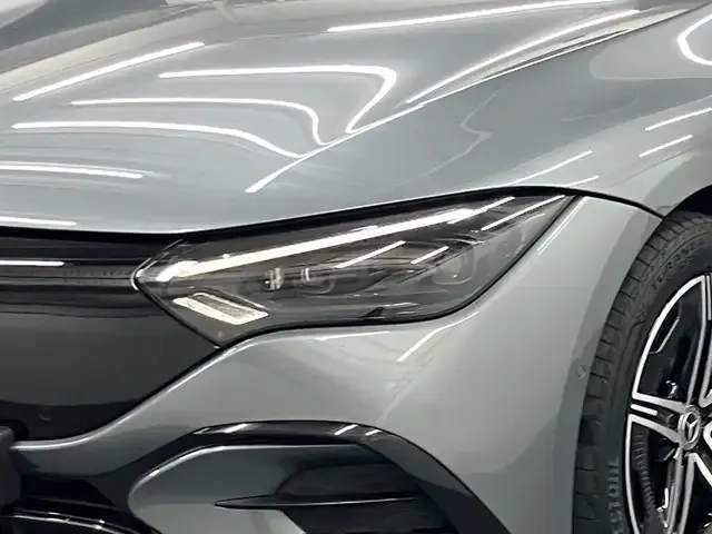 Mercedes-Benz EQE 300