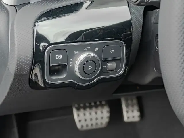 Mercedes-Benz CLA 220