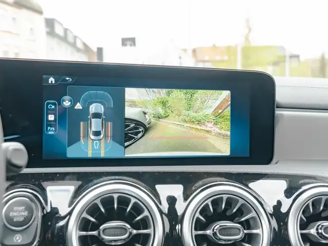 Mercedes-Benz CLA 220