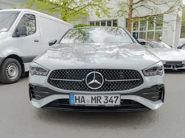 Mercedes-Benz CLA 220