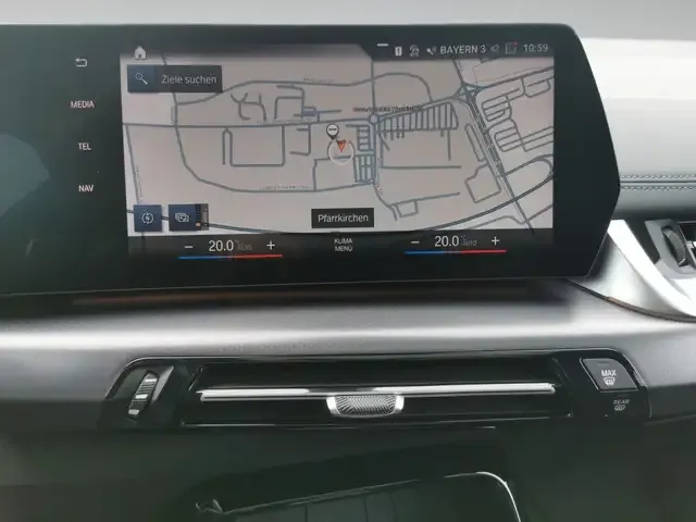 BMW 220