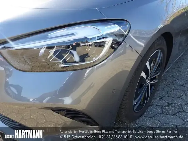 Mercedes-Benz B 200