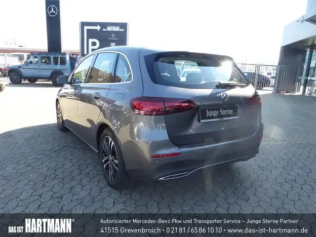 Mercedes-Benz B 200