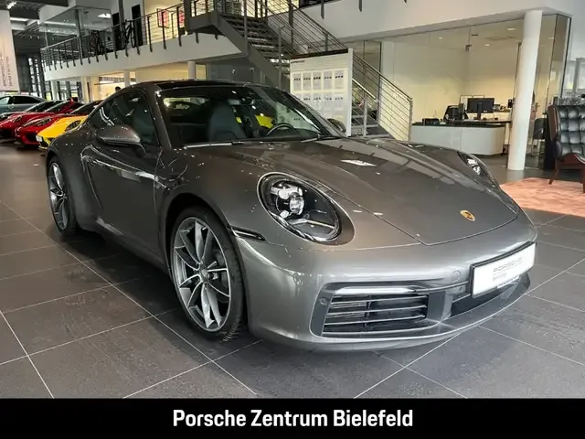 Porsche 992