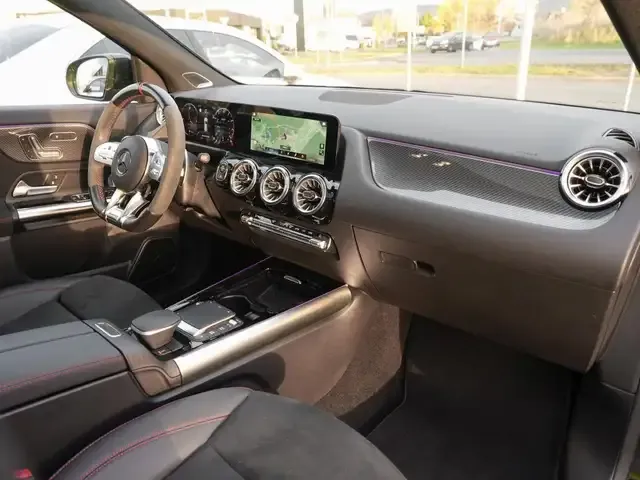 Mercedes-Benz A 35 AMG