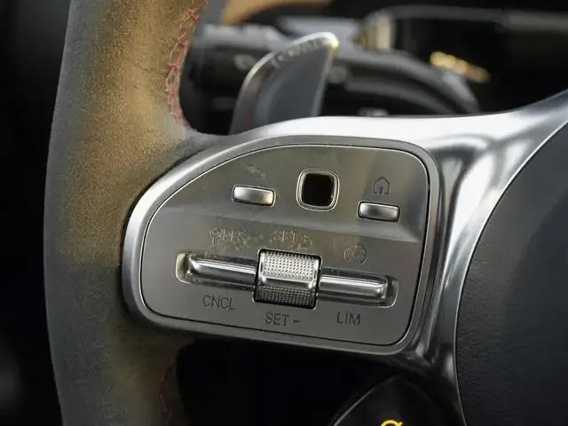 Mercedes-Benz A 35 AMG