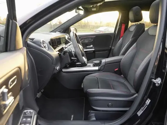 Mercedes-Benz A 35 AMG