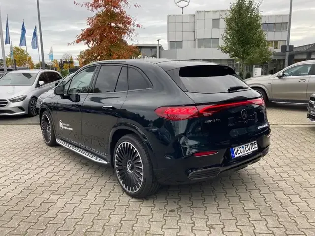 Mercedes-Benz EQE SUV