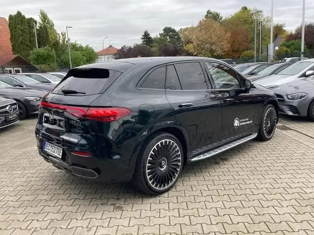 Mercedes-Benz EQE SUV
