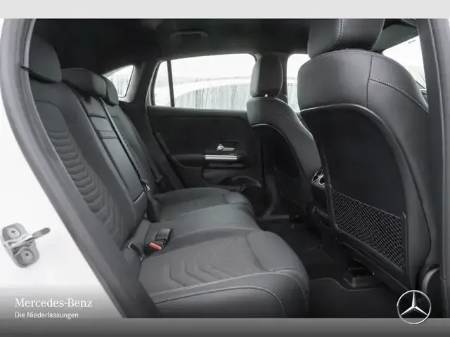 Mercedes-Benz EQA 300