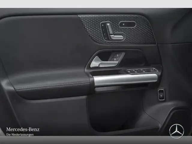 Mercedes-Benz EQA 300