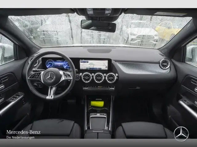 Mercedes-Benz EQA 300