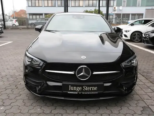 Mercedes-Benz CLA 180
