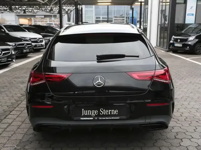 Mercedes-Benz CLA 180