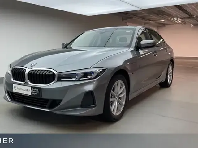 BMW 330