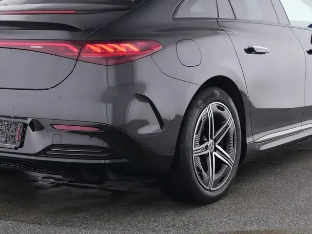 Mercedes-Benz EQE 350