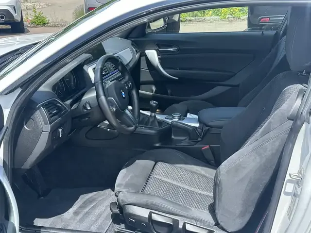 BMW 218