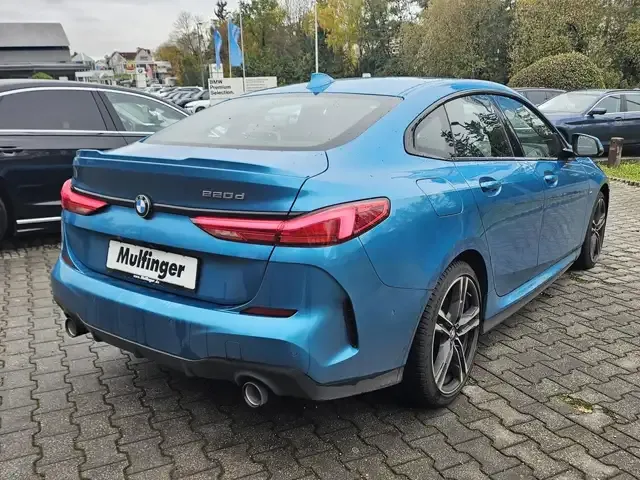BMW 220