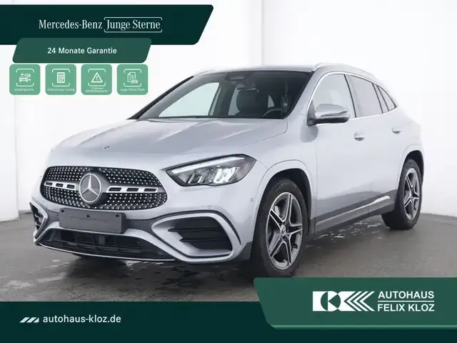 Mercedes-Benz GLA 200