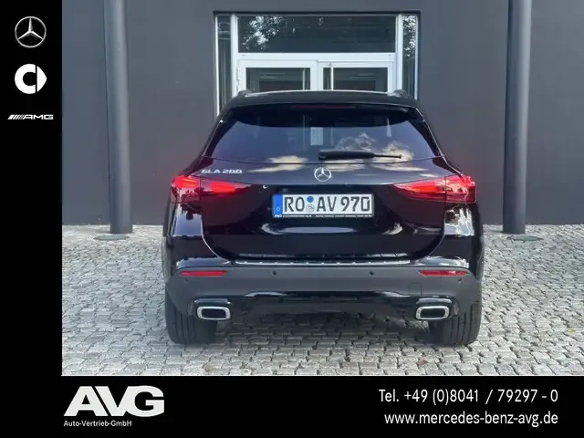 Mercedes-Benz GLA 200