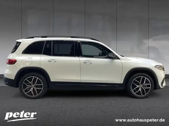 Mercedes-Benz EQB 300