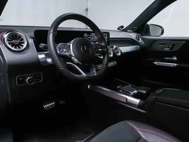 Mercedes-Benz EQB 300