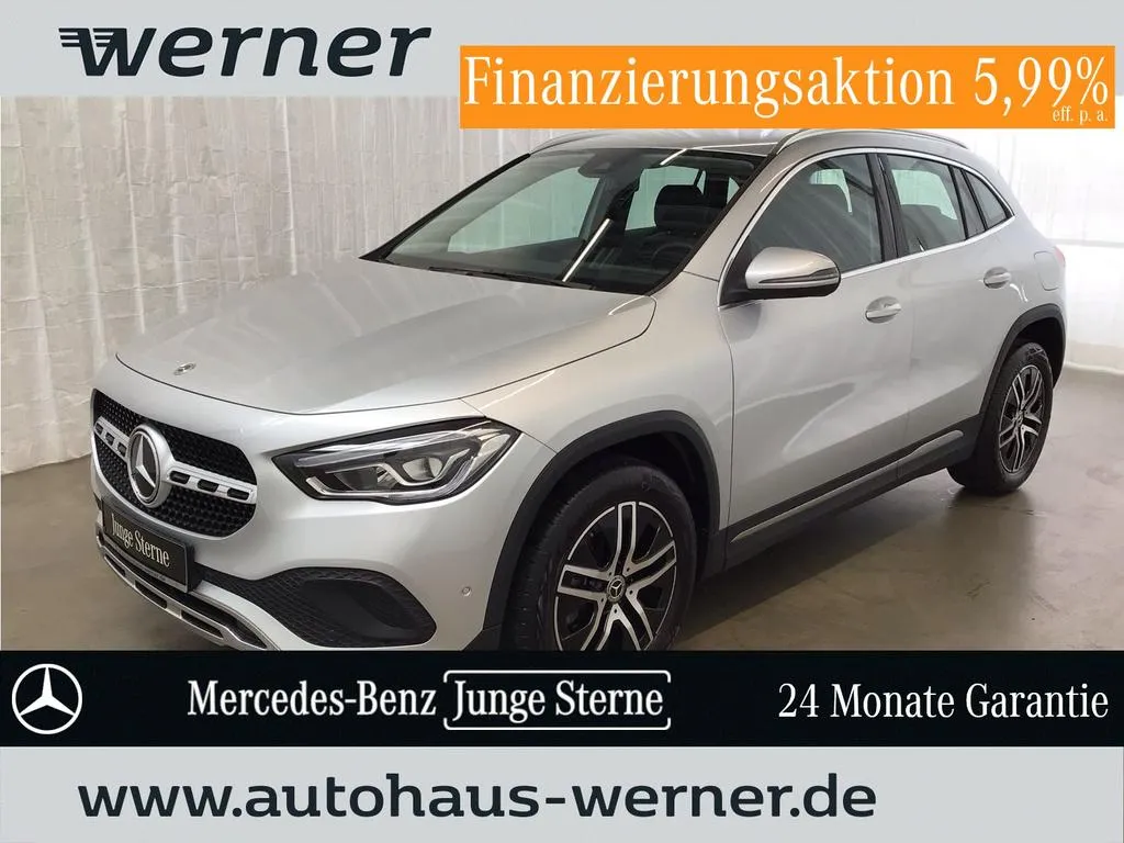 Mercedes-Benz GLA 200