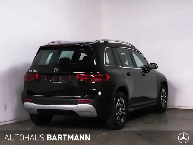 Mercedes-Benz GLB 180