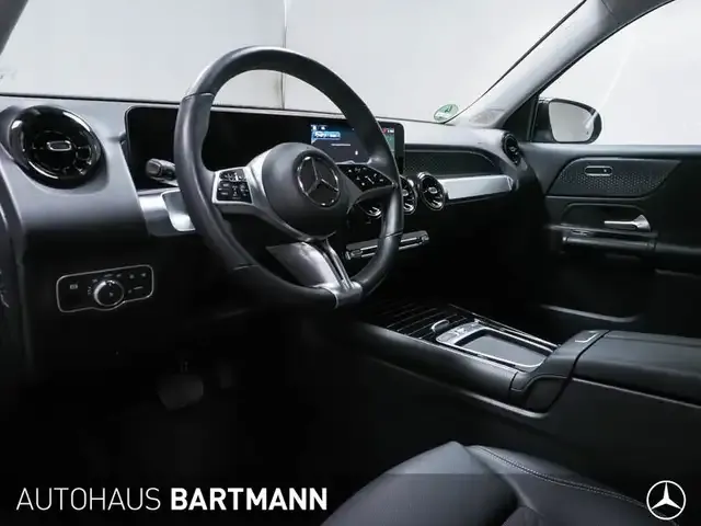 Mercedes-Benz GLB 180