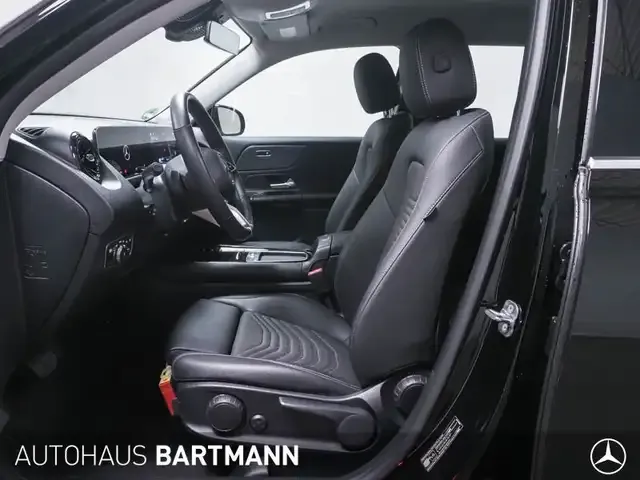 Mercedes-Benz GLB 180