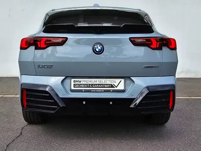 BMW iX2