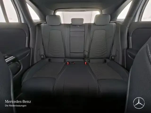 Mercedes-Benz EQA 300