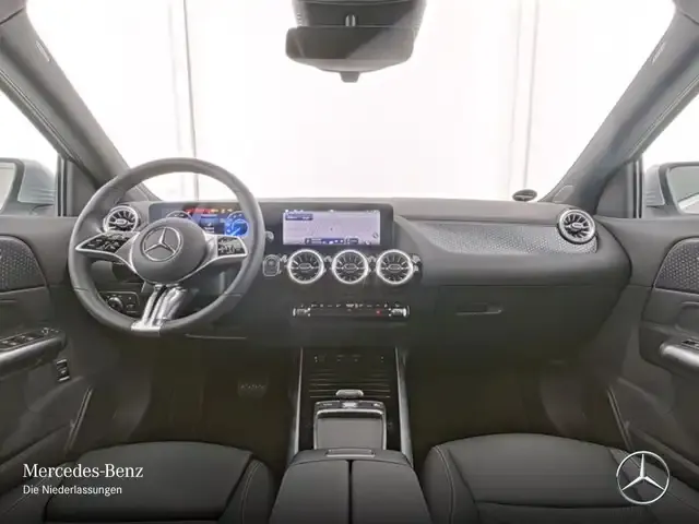 Mercedes-Benz EQA 300