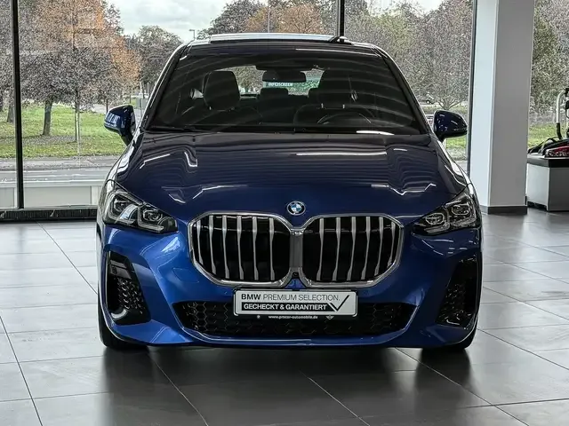 BMW 225