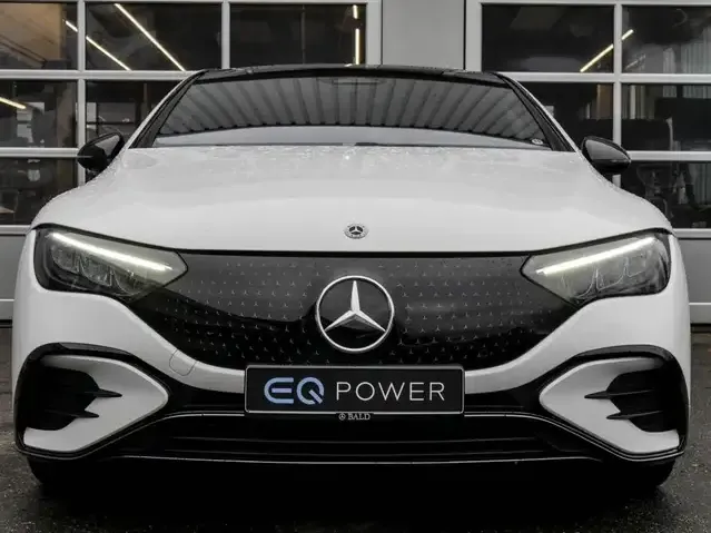 Mercedes-Benz EQE 300