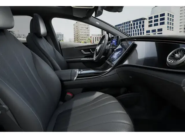 Mercedes-Benz EQE 300