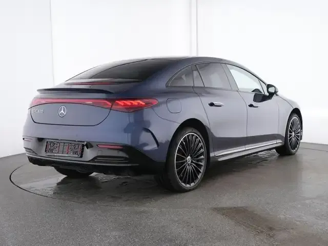 Mercedes-Benz EQE 300