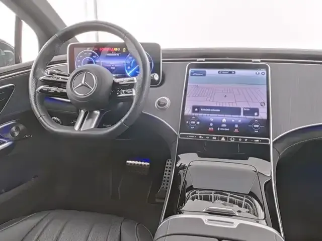 Mercedes-Benz EQE 300
