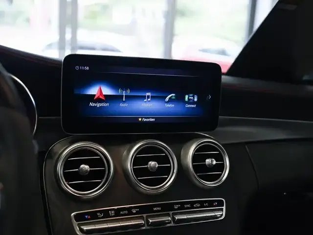 Mercedes-Benz C 220