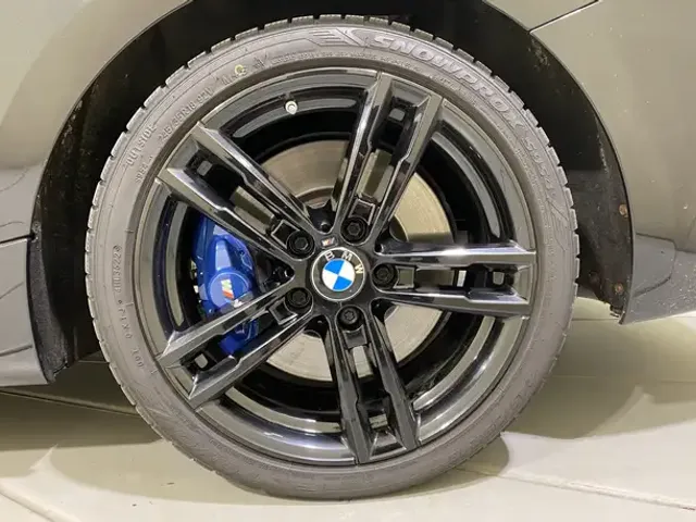 BMW 240