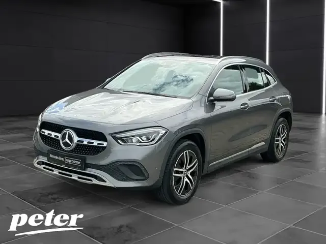 Mercedes-Benz GLA 180