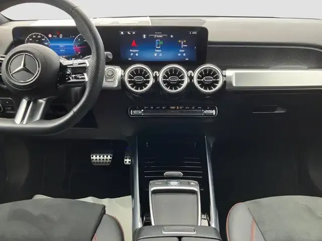 Mercedes-Benz GLB 200