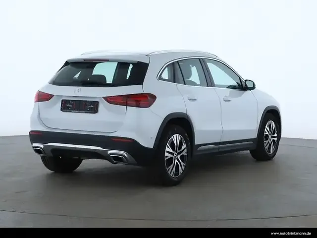 Mercedes-Benz GLA 180